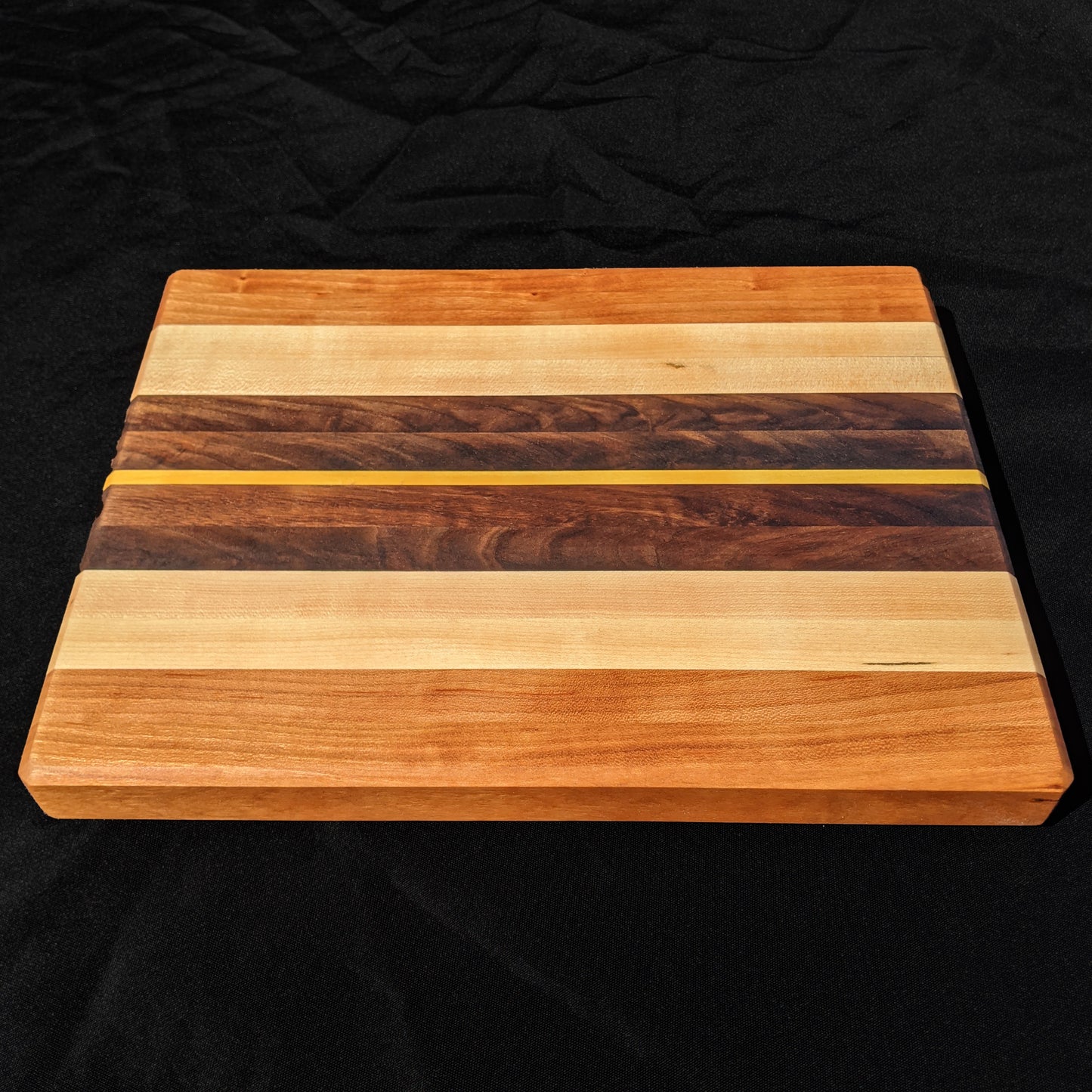 Cutting Board (12" x 9" x 1 1/8")