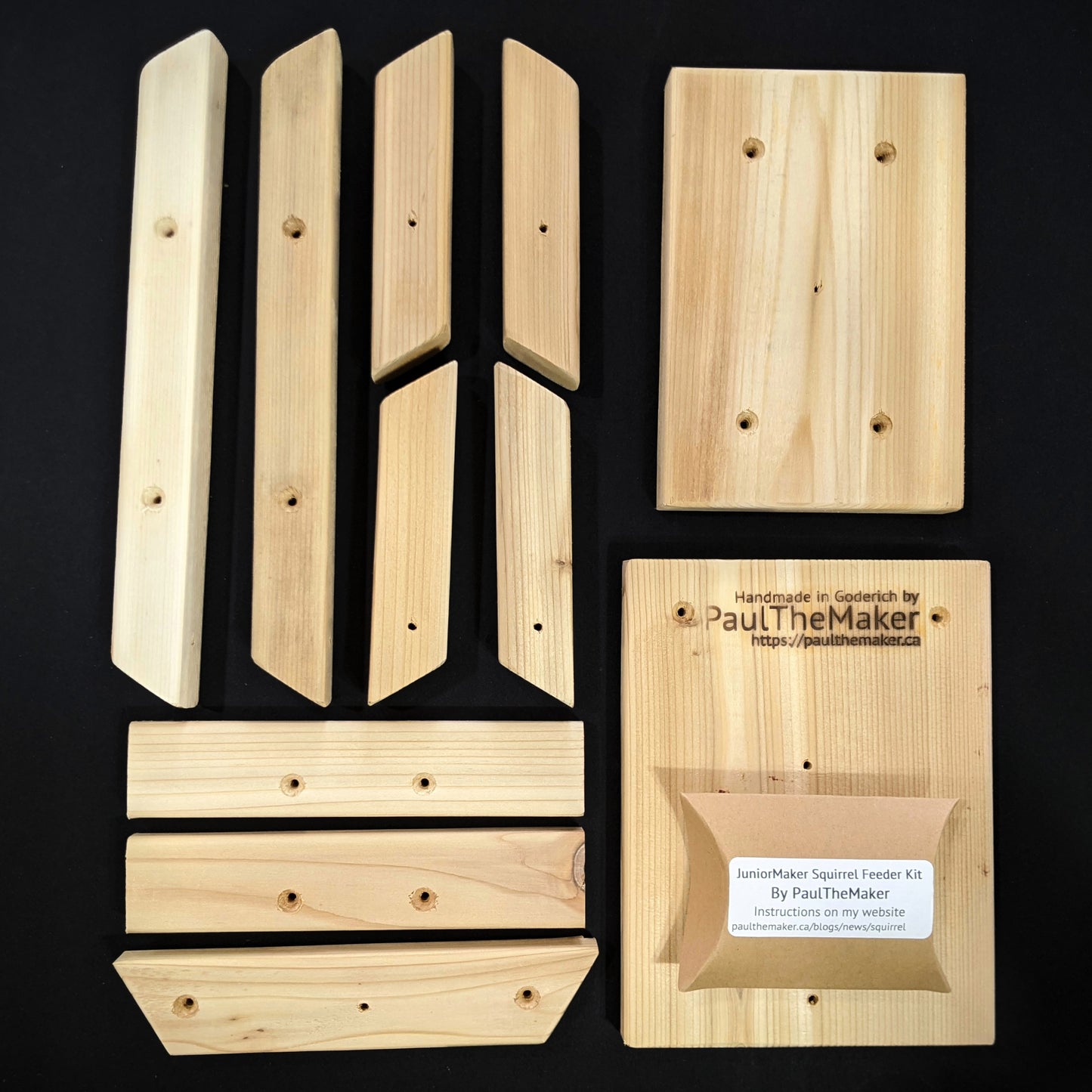 JuniorMaker Picnic Table Squirrel Feeder Kit