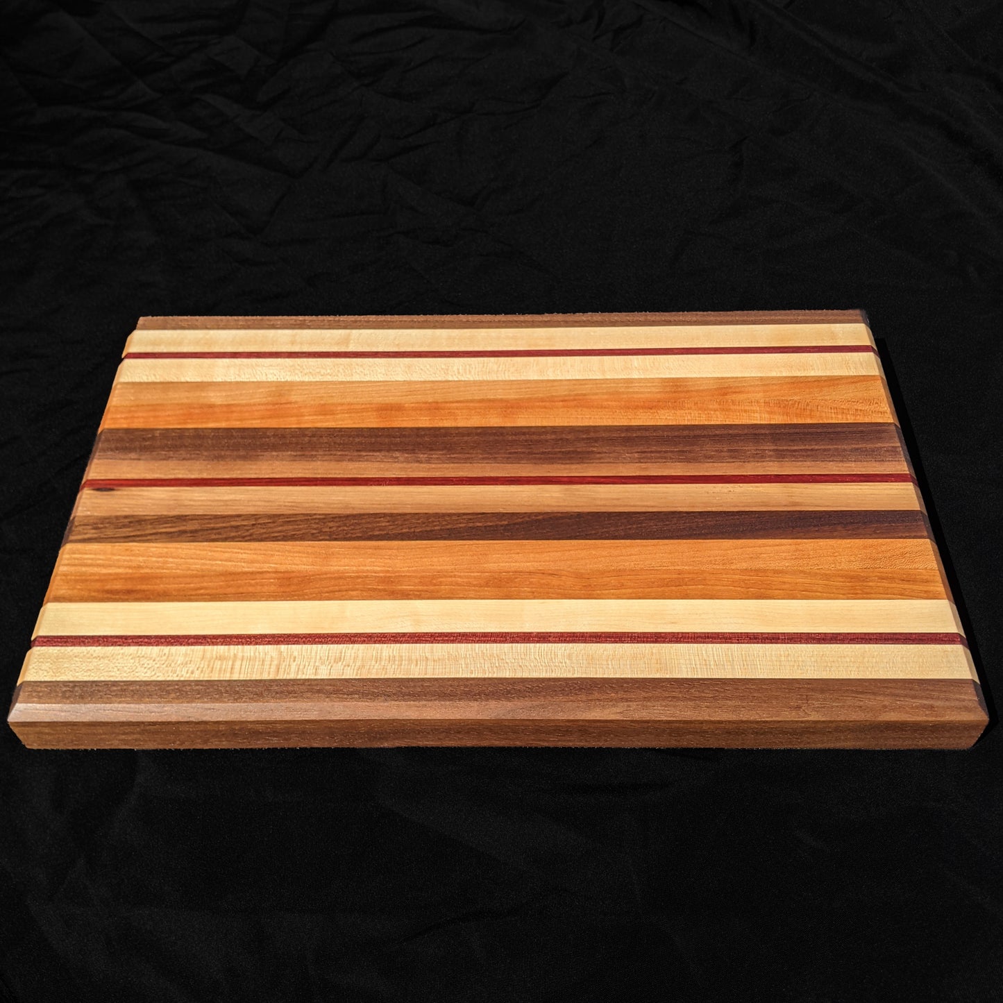 Cutting Board (18" x 11" x 1 5/8")