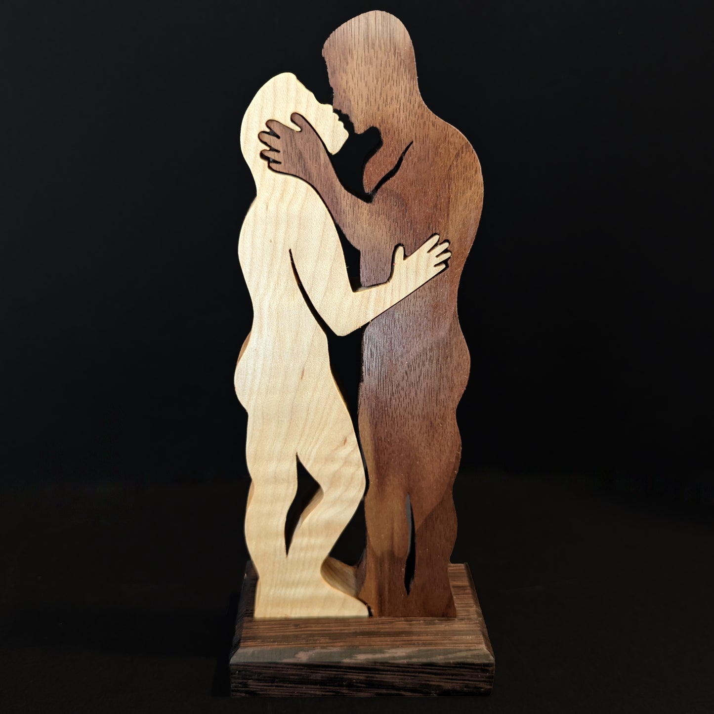 Designer Series by Bethany Davidson - Kissing Couple